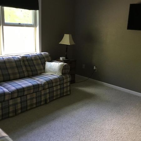 Villa Mount Snow, Snowmobilers N Trailers Plenty Of Parking Wilmington Exterior foto